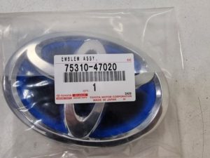 Toyota prius emblemat klapy 75310-47020