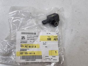 5Q0959651B Czujnik uderzeniowy  VW AUDI SKODA