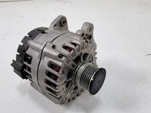 Audi A4 alternator 04L903024A