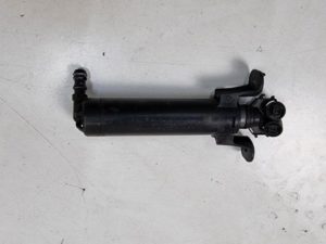 Audi A3 spryskiwacz lampy prawy 8V0955102