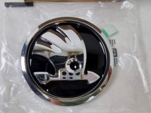Skoda emblemat znaczek napis 3V0853621A