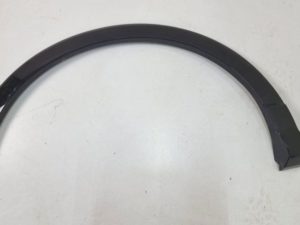 Audi Q3 listwa błotnika prawy tył 83A853818B