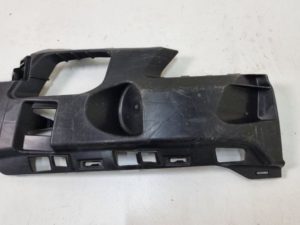 Audi A3 mocowanie zderzaka lewe 8Y0807319