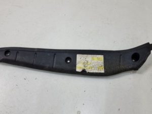 Audi A3 wygłuszenie błotnika prawe 8Y0821112
