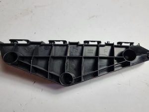 Toyota Avensis T27 mocowanie zderzaka prawe 52535-05050