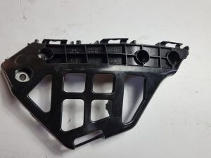 Toyota Auris ślizg zderzaka lewy 52536-02040