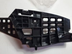 Lexus LC ślizg zderzaka tył prawy 52155-11010