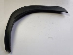 Toyota Yaris cross listwa błotnika prawa 75605-K2010