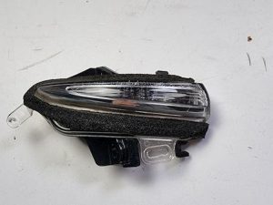 Lexus GS kierunkowskaz lusterka prawy 9681