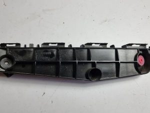 Toyota prius ślizg zderzaka lewy 52116-47050