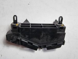Toyota Avensis T27 mocowanie zderzaka prawe 52562-05040