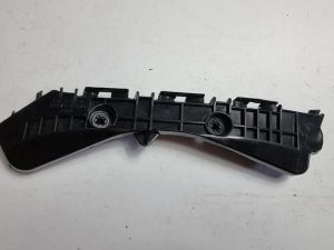 Toyota auris ślizg zderzaka prawy 52575-02070
