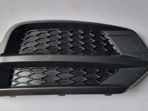 Audi Q3 kratka zderzaka prawa 8u0807152f