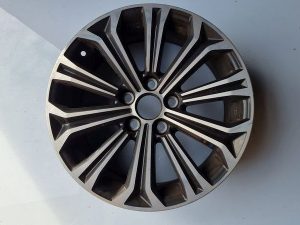 Toyota corolla felga  17" 42611-02R30
