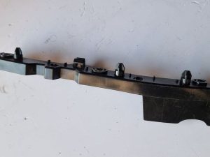 Citroen Peugeot ślizg zderzaka prawy 9821847180