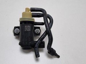 Zawór podciśnienia vw audi 04L131051F