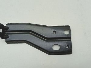 VW Golf VI wspornik uchwyt zderzaka 5K6807045