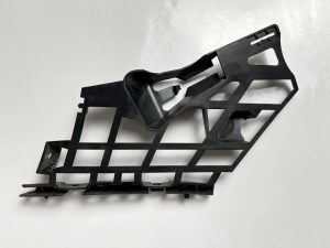Mercedes B-klasa ślizg zderzaka lewy przód A2468850021