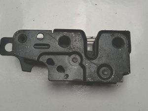 Audi A3 8P zamek maski 8P0823509D