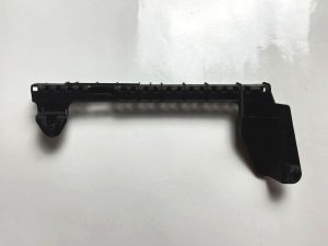 Audi Q7 prowadnica szyby prawy tył 4L0839068
