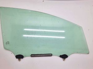 Toyota Corolla Verso 2 szyba przednia prawa
