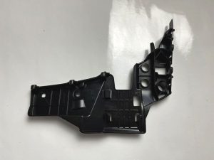 Audi A8 D5 ślizg zderzaka prawy przód 4N0807284E
