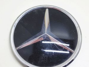 Mercedes emblemat A0008880011
