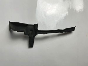 Audi A8 D5 ślizg zderzaka prawy przód 4N0807630B