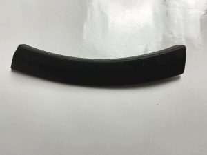 Ford Kuga nakładka błotnika lewy tył 8V4117A899A