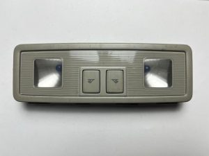 VW Golf VII lampka podsufitki 5G0947291J
