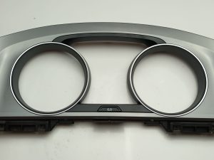 VW Golf VII ramka licznika zegara 5G0857059