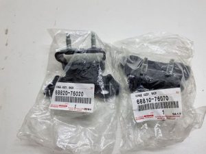 lexus UX zawiasy klapy 68810-76070 68820-76020
