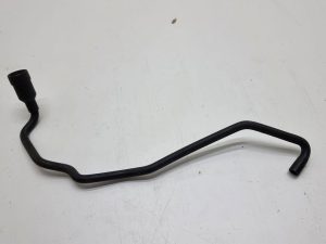 Audi A1 wąż odpowietrzający lampy prawy 8XA941718A