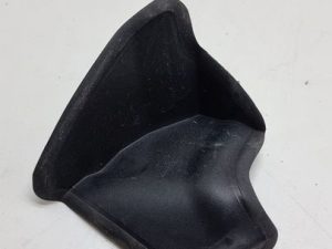Audi A1 zaślepka błotnika lewa 8X0823453A