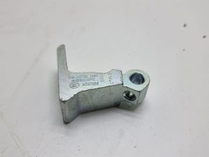 Audi A4 zawias 8K0831401E