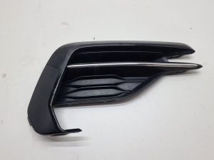 Vw Golf R-line kratka zderzaka prawa 5G0853666Q