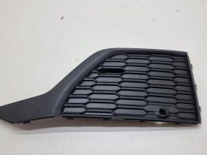 Audi Q7 kratka zderzaka lewa 4M0807151G