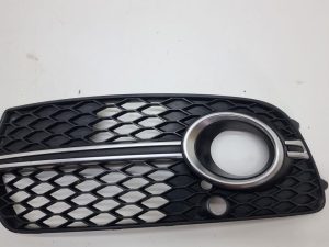 Audi Q5 kratka zderzaka lewa 8R0807681S