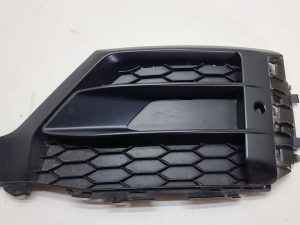 Audi Q2 kratka zderzaka lewa 81A807151A