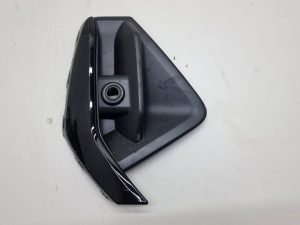 Audi Q4 r-tron kratka zderzaka prawa 89A807682A