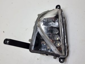 TOYOTA PRIUS IV 4 światło led halogen lewy