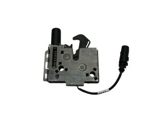 Audi A4 B9 zamek maski 8W0823509D