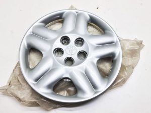 Toyota Avensis kołpak 15" 42602-05080