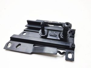 Audi A4 B9 zamek rygiel maski lewy przód 8W0823185E