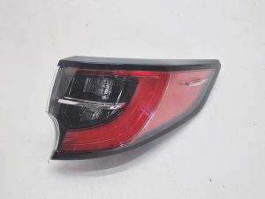 Toyota corolla E21 kombi lampa prawa 81551-02D30