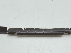 VW Polo VI kierownica powietrza uszczelka lewy przód 2Q0121331B