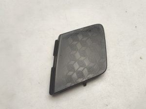 Toyota Yaris IV zaślepka haka zderzaka przód 52129-K0010