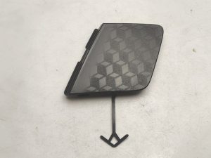 Toyota Yaris IV zaślepka haka zderzaka przód 52129-K0010
