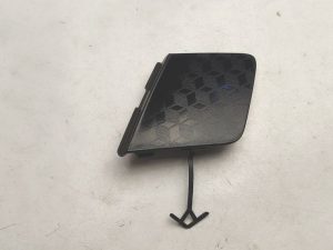 Toyota Yaris IV zaślepka haka zderzaka przód 52129-K0010
