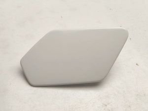 Toyota Proace zaślepka zderzaka spryskiwacza lewy przód 9811844677